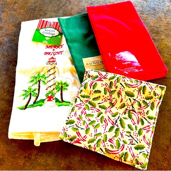 NWT Christmas bundle -dish towel, red and green napkins, pot holder - Picture 2 of 7